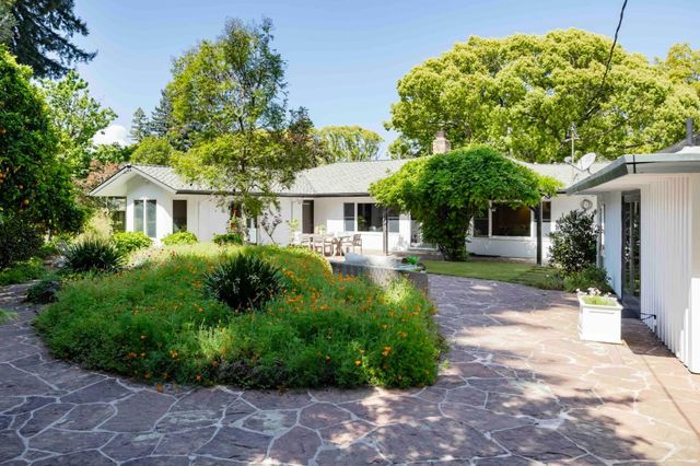 425 Claremont Way, Menlo Park, CA 94025