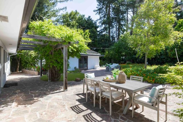 425 Claremont Way, Menlo Park, CA 94025