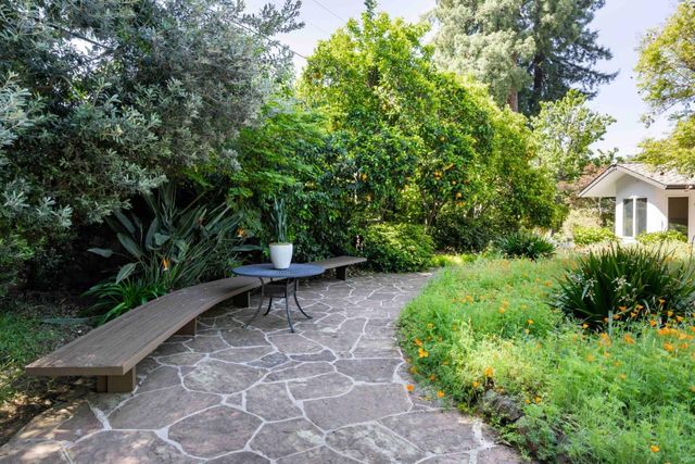 425 Claremont Way, Menlo Park, CA 94025