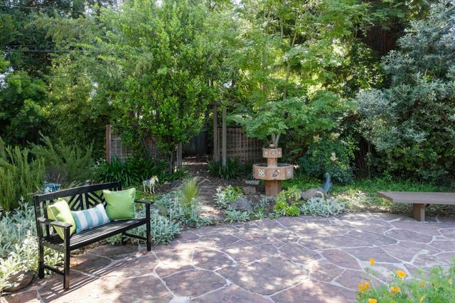 425 Claremont Way, Menlo Park, CA 94025