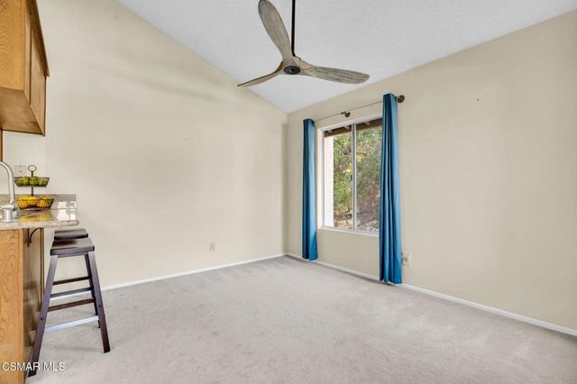 245 Oakleaf Drive 202, Thousand Oaks, CA 91360