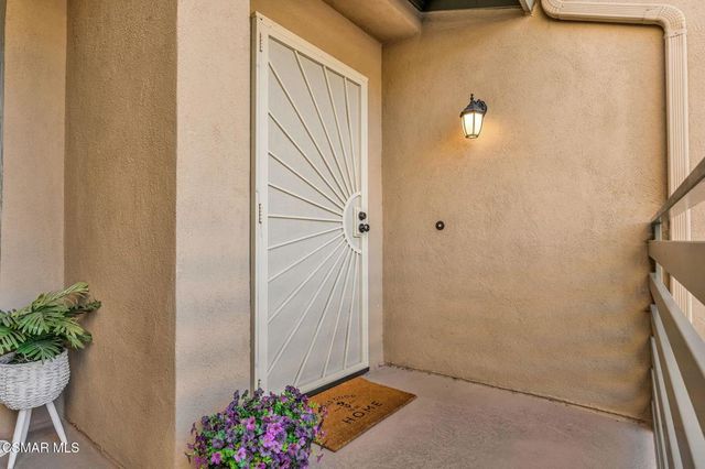 245 Oakleaf Drive 202, Thousand Oaks, CA 91360