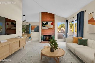 245 Oakleaf Drive 202, Thousand Oaks, CA 91360