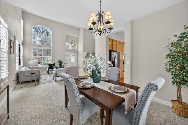 5216 Wyndham Oak Ln, Carmichael, CA 95608