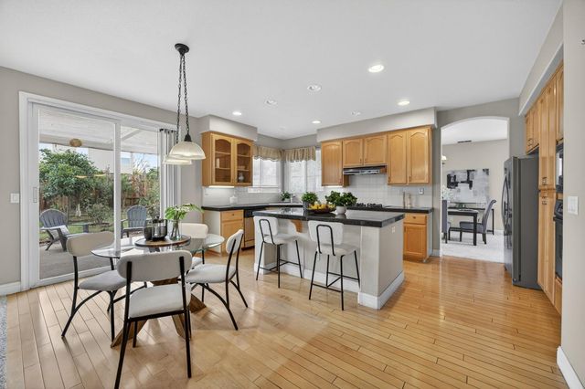 5216 Wyndham Oak Ln, Carmichael, CA 95608