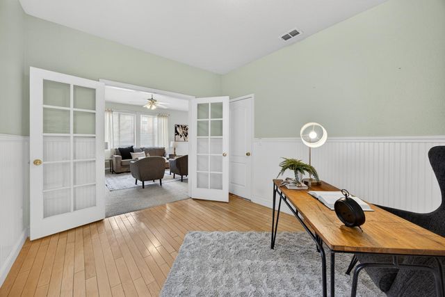 5216 Wyndham Oak Ln, Carmichael, CA 95608