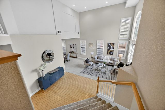 5216 Wyndham Oak Ln, Carmichael, CA 95608