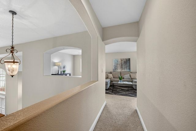 5216 Wyndham Oak Ln, Carmichael, CA 95608