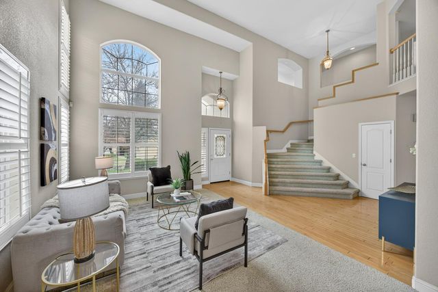 5216 Wyndham Oak Ln, Carmichael, CA 95608