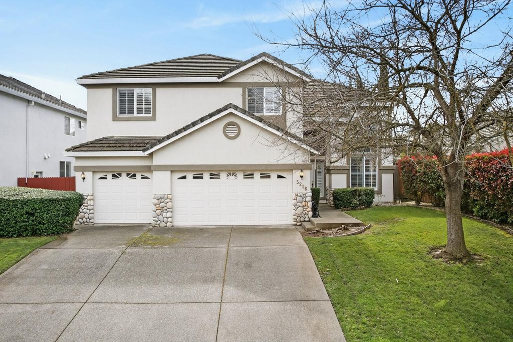 5216 Wyndham Oak Ln, Carmichael, CA 95608