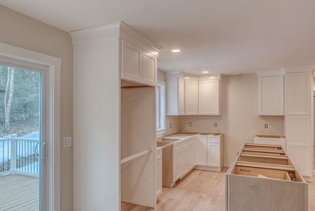 23 Bessie Leavitt Lane, New Boston, NH 03070