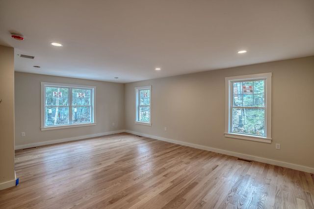 23 Bessie Leavitt Lane, New Boston, NH 03070