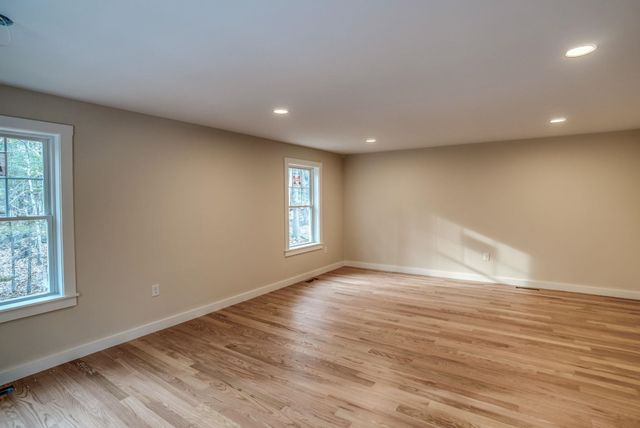 23 Bessie Leavitt Lane, New Boston, NH 03070