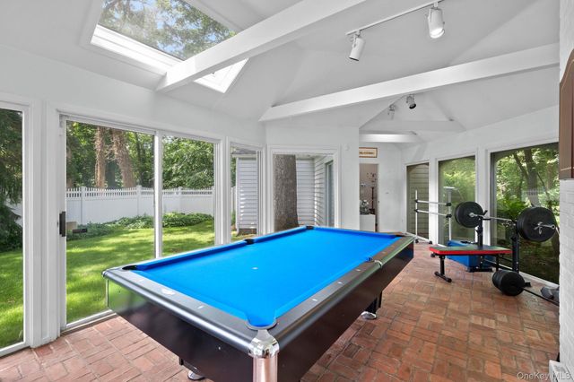 342 Woodbury Road, Cold Spring Harbor, NY 11724