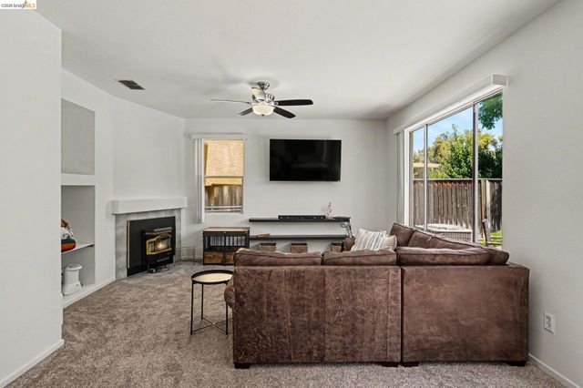 894 Stonewood Dr, Brentwood, CA 94513