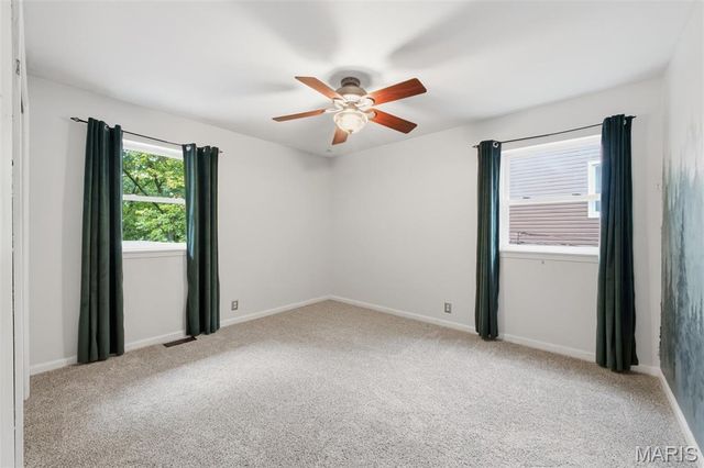 24 Glenwood Drive, Fenton, MO 63026