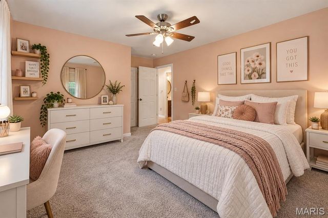 24 Glenwood Drive, Fenton, MO 63026