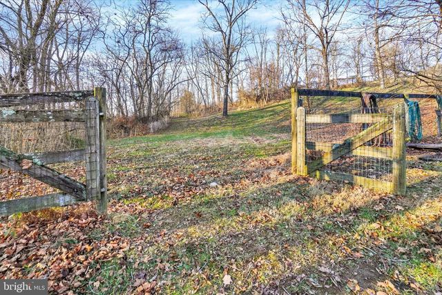 3314 BOOSE RD, Glen Rock, PA 17327