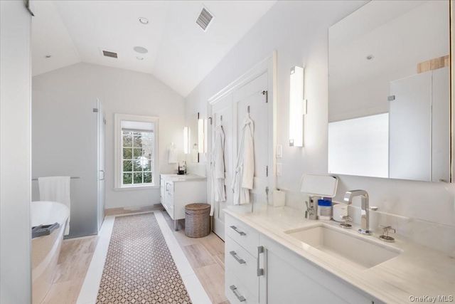 38 Sage Terrace, Scarsdale, NY 10583