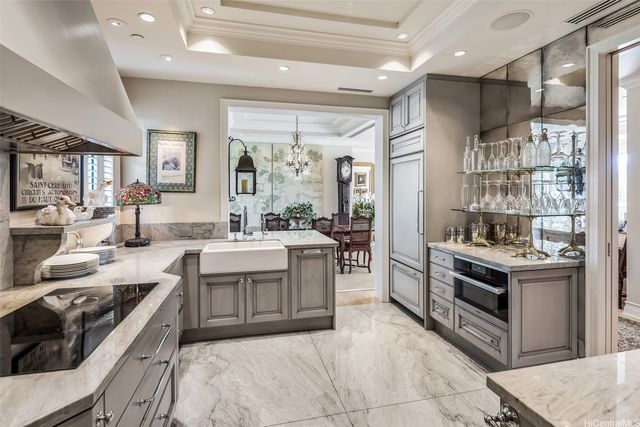 1740 S Beretania Street 25, Honolulu, HI 96826