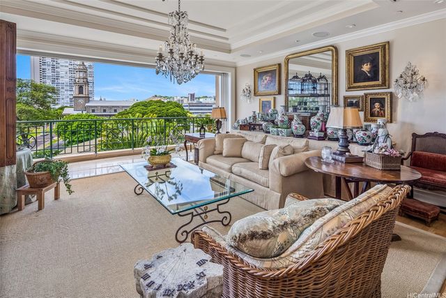 1740 S Beretania Street 25, Honolulu, HI 96826