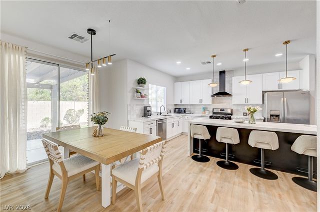 3236 Rushing Waters Place, Las Vegas, NV 89135