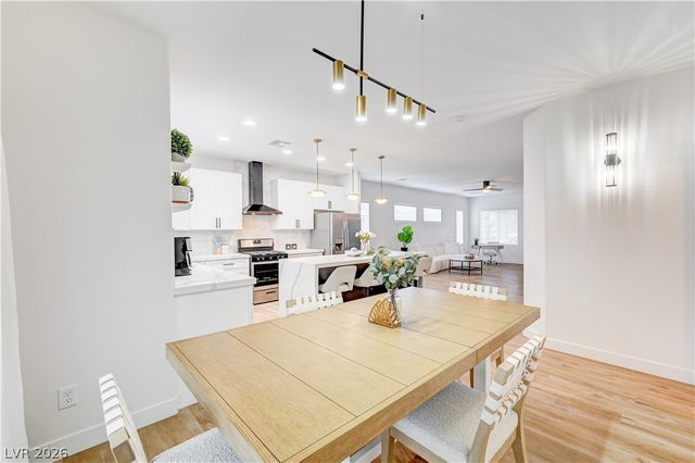 3236 Rushing Waters Place, Las Vegas, NV 89135