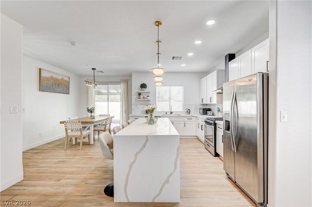 3236 Rushing Waters Place, Las Vegas, NV 89135