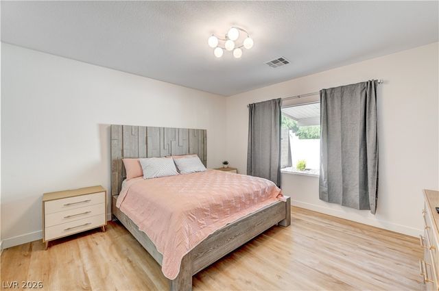 3236 Rushing Waters Place, Las Vegas, NV 89135