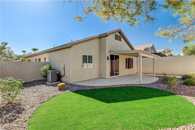 3236 Rushing Waters Place, Las Vegas, NV 89135