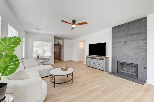 3236 Rushing Waters Place, Las Vegas, NV 89135