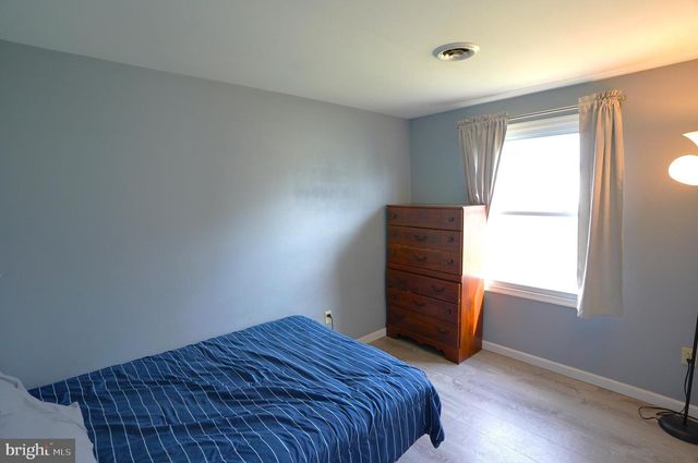 85 E LOCUST LN, New Oxford, PA 17350