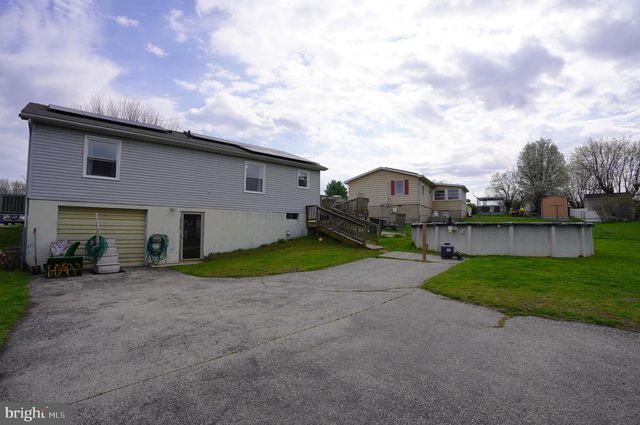 85 E LOCUST LN, New Oxford, PA 17350