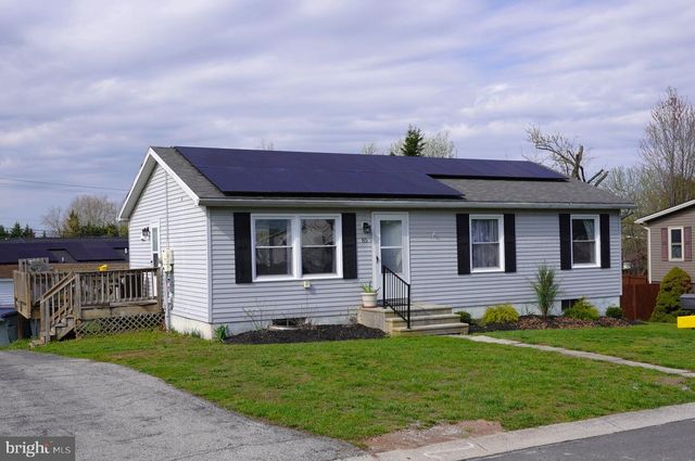 85 E LOCUST LN, New Oxford, PA 17350