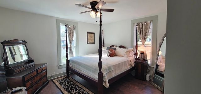 910 Baird Street, Cleburne, TX 76033