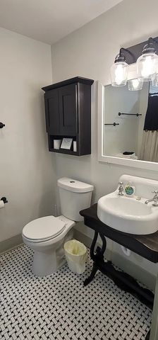 910 Baird Street, Cleburne, TX 76033