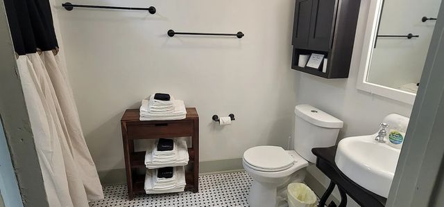 910 Baird Street, Cleburne, TX 76033