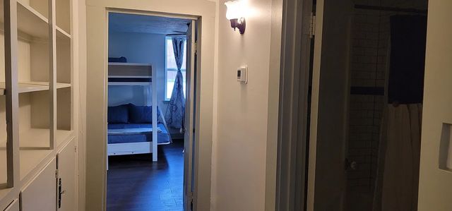 910 Baird Street, Cleburne, TX 76033