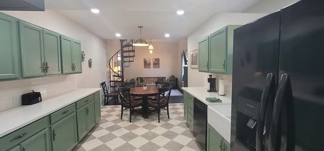 910 Baird Street, Cleburne, TX 76033