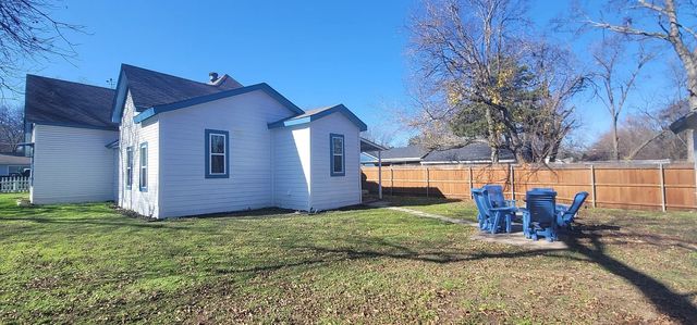 910 Baird Street, Cleburne, TX 76033