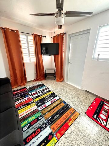 4RN8 CALLE VIA 37 3, Carolina, PR 00983