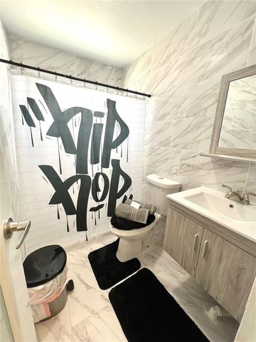 4RN8 CALLE VIA 37 3, Carolina, PR 00983