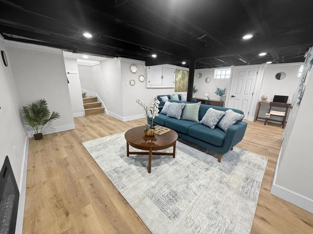 5113 N 55th STREET, Milwaukee, WI 53218