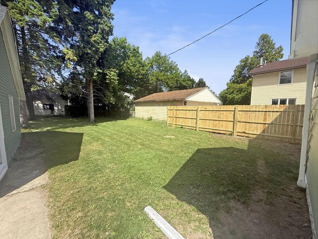5113 N 55th STREET, Milwaukee, WI 53218