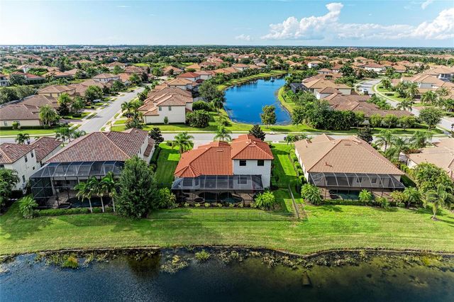 5672 CLOVERLEAF RUN, Lakewood Ranch, FL 34211