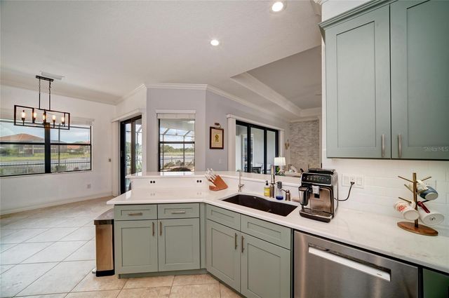 5672 CLOVERLEAF RUN, Lakewood Ranch, FL 34211
