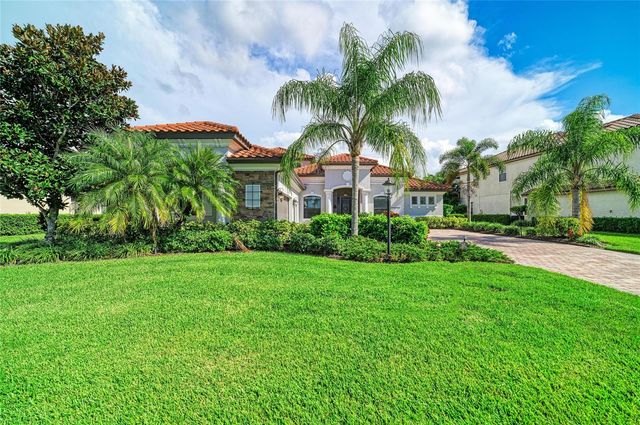 5672 CLOVERLEAF RUN, Lakewood Ranch, FL 34211