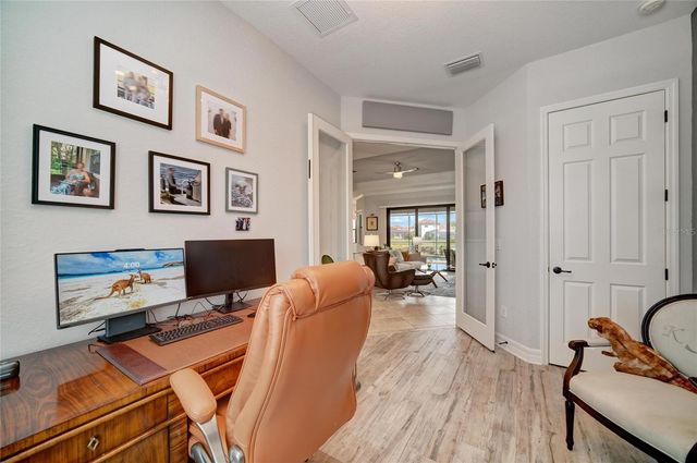 5672 CLOVERLEAF RUN, Lakewood Ranch, FL 34211