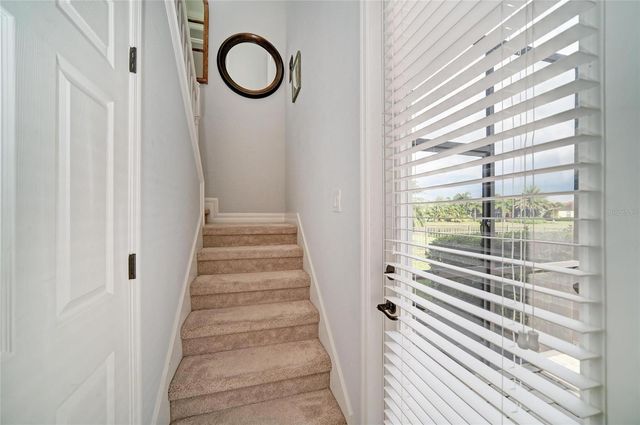 5672 CLOVERLEAF RUN, Lakewood Ranch, FL 34211