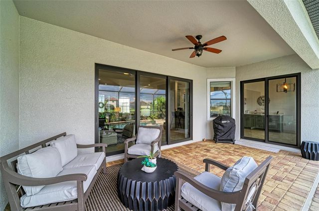 5672 CLOVERLEAF RUN, Lakewood Ranch, FL 34211